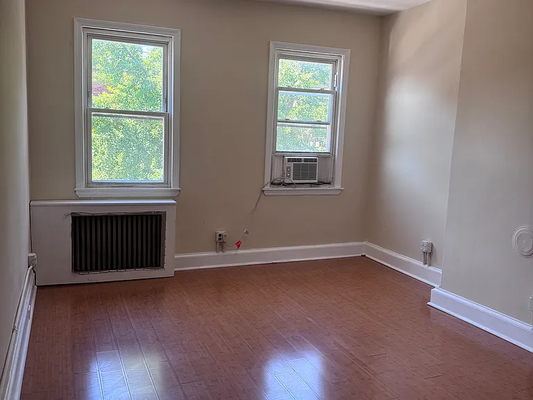 543 47th Ave #6 — Photo 1