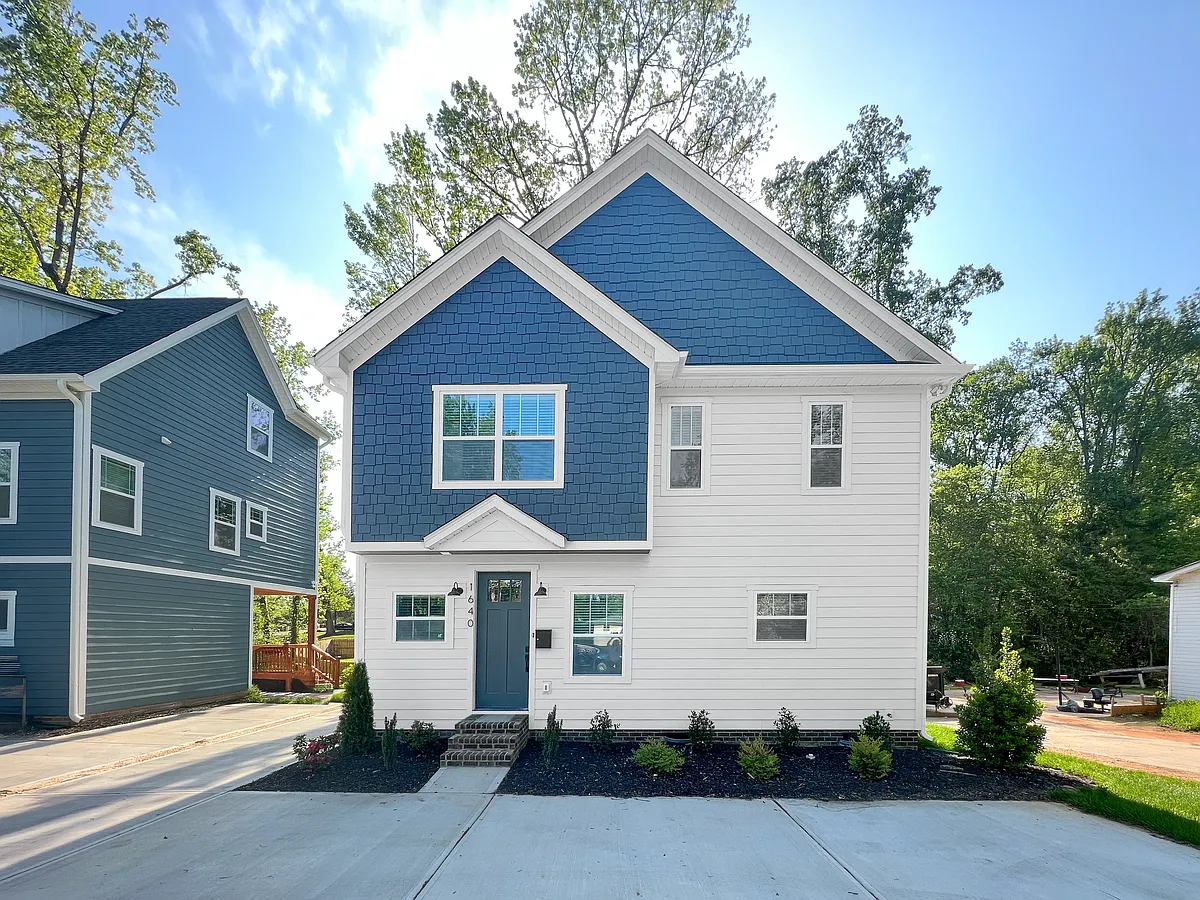 Building Photo - 1640 Eastway Dr