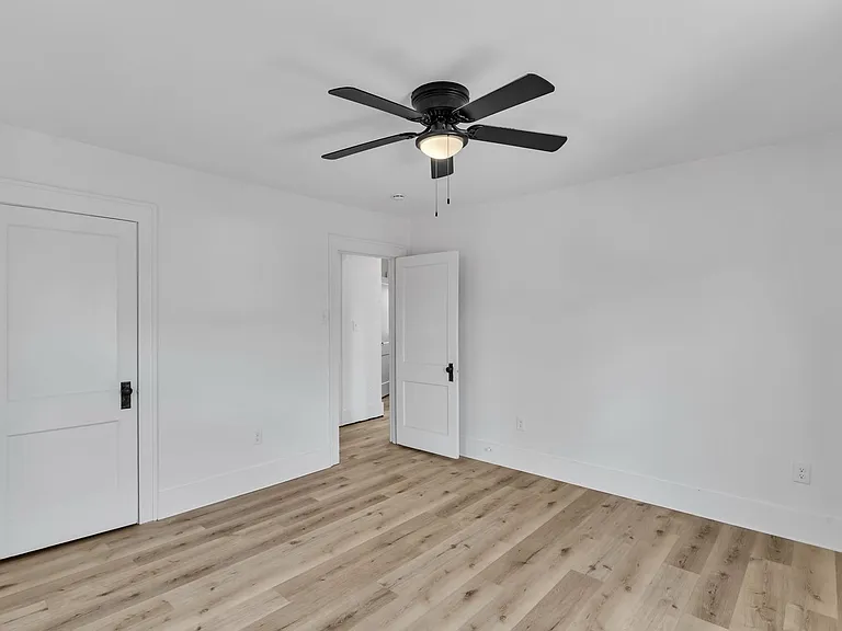1002 Fordham Ave — Photo 6