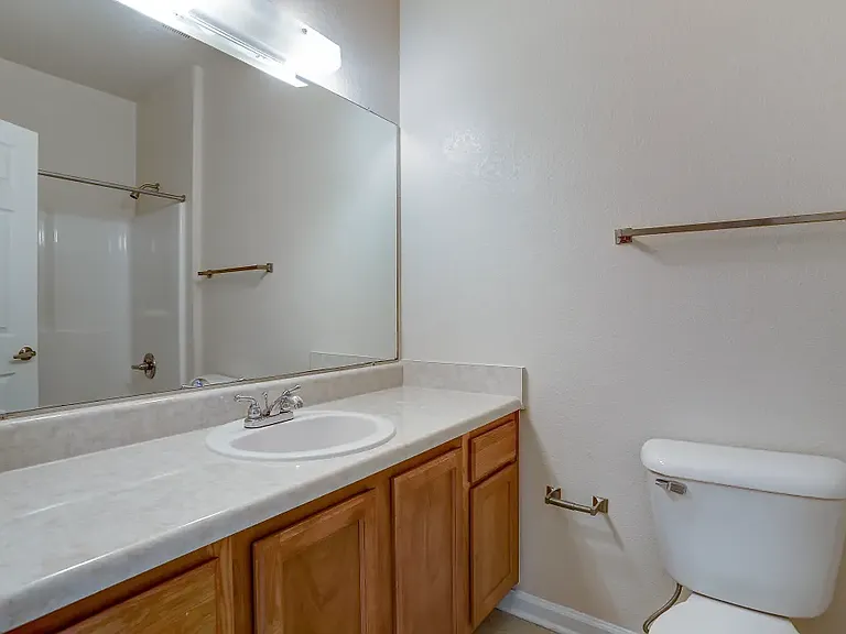 Hickory Ridge Apartments — Photo 19