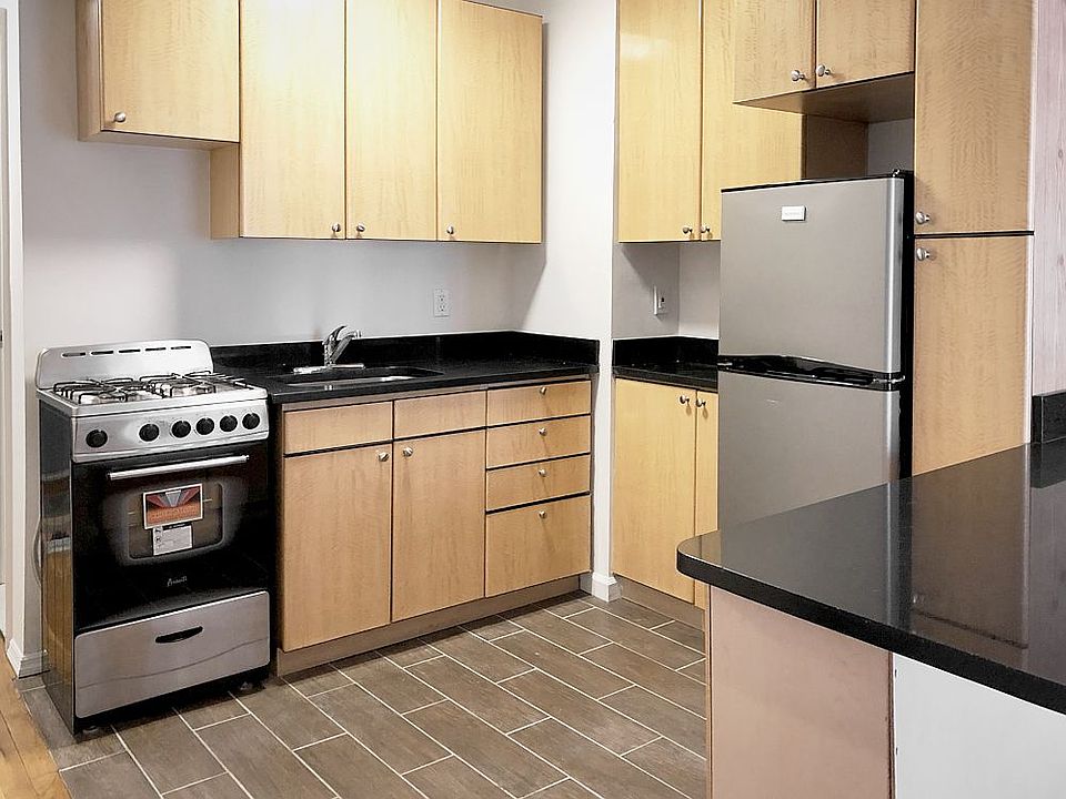 1st image of 626 10th Ave APT 4D
