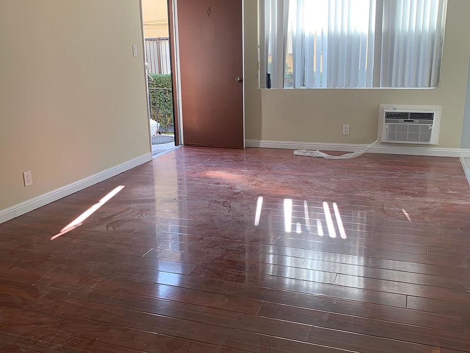 1st image of 127 S Oxford Ave APT 4