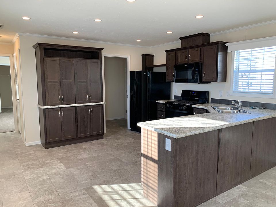 2nd image of 4031 Flamingo Dr