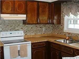 4th image of 15 Biscayne St