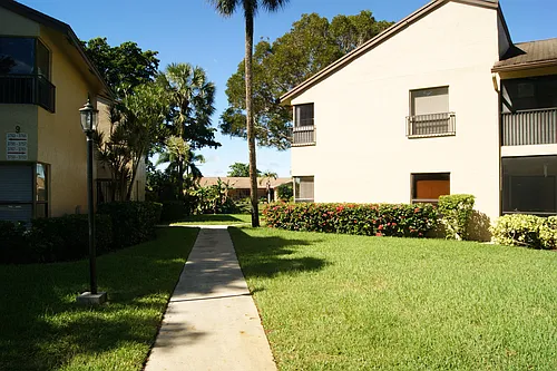3781 Cocoplum Cir #3579 Photo 1