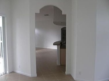 2nd image of 1009 SW Mataro Ave
