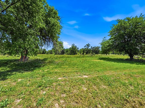 2nd image of 21897 Robledo Rd