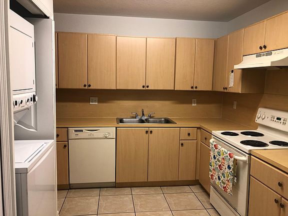 4th image of 8952 NW 109th Ct Unit 1102