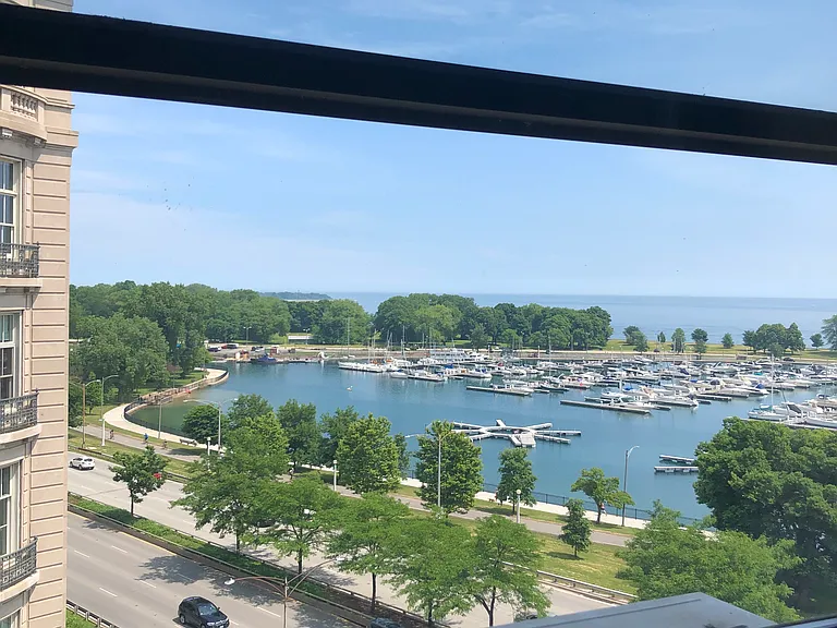 3330 N Lake Shore Dr — Photo 15