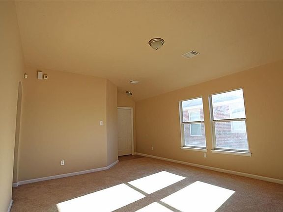 2nd image of 18106 Sorrell Oaks Ln