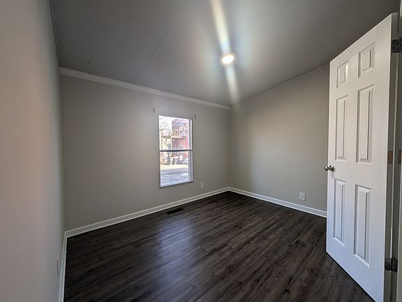 2nd image of 1116 Parker St