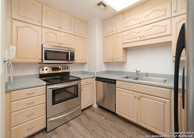 1st image of 1 Towers Park Ln APT 610