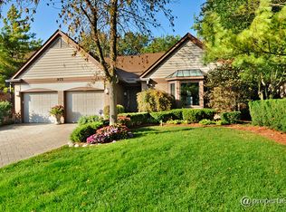 975 Villas Ct, Highland Park, IL 60035