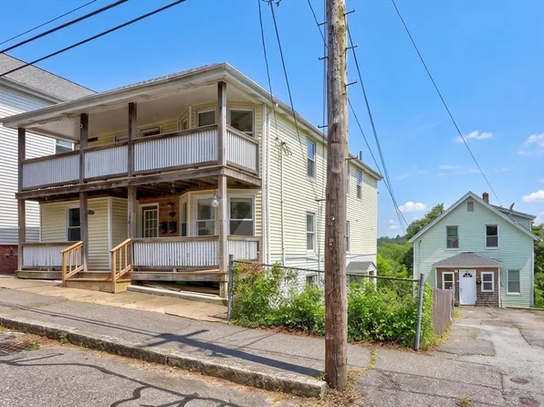 214 High St, Webster, MA 01570