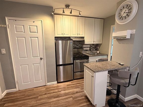 2nd image of 20 Shady Glen Court #H