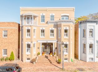 809 Cameron St, Alexandria, VA 22314