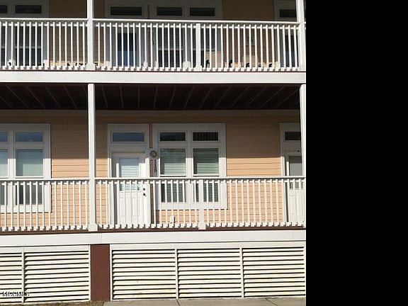 2nd image of 1515 E Beach Blvd