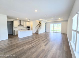 3527 AMERICANA Drive, Green Cove Springs, FL 32043