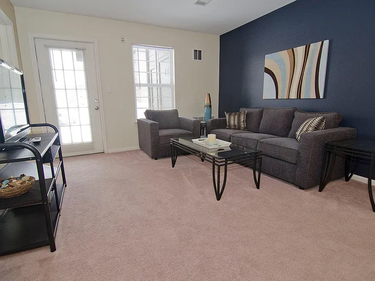 College Towne Apartments — Photo 18