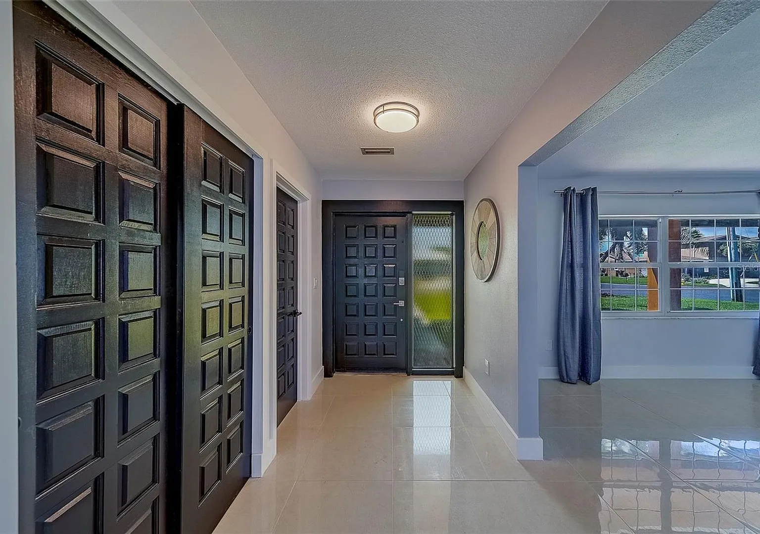 Treasure Island 3/2/2 Pool Home for Rent — Photo 3