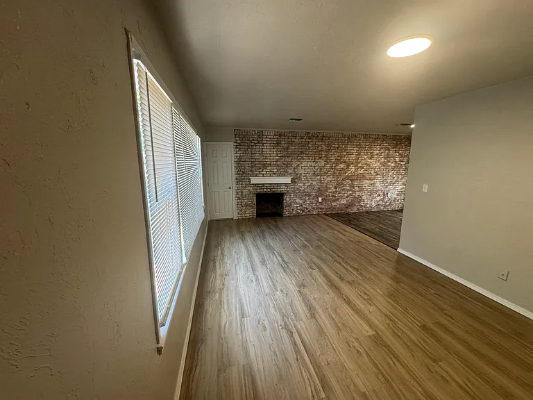 1408 Carlisle Ct — Photo 38