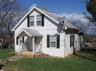 35 Maple Leaf Dr, Staunton, VA 24401