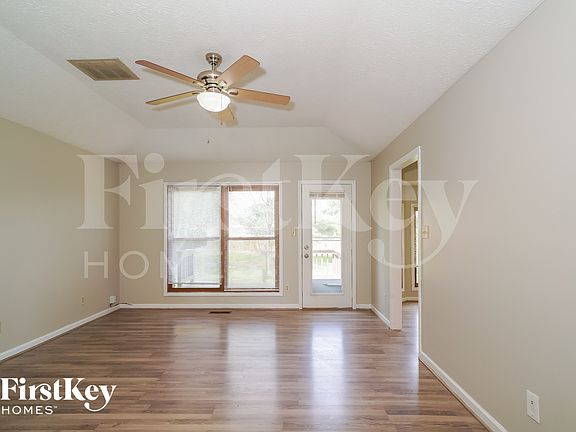 3rd image of 16 Wildwood Ct