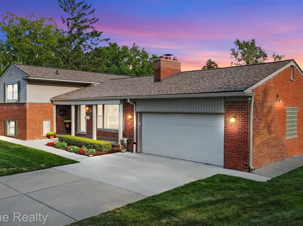 24130 Elizabeth Ct, Farmington, MI 48336