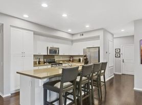 13021 Central Ave, Hawthorne, CA