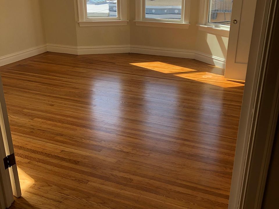 1st image of 710 33rd Ave APT 4