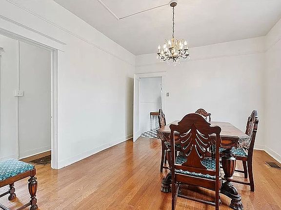 3rd image of 4612 Bienville St