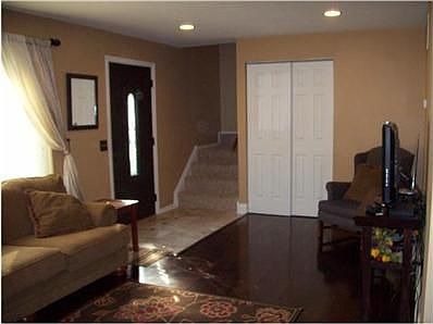 5th image of 4617 Paxton Dr S