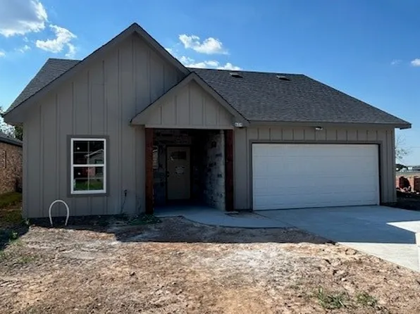 609 N College, West, TX 76691
