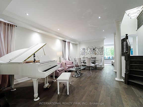 2nd image of 74 Regatta Ave