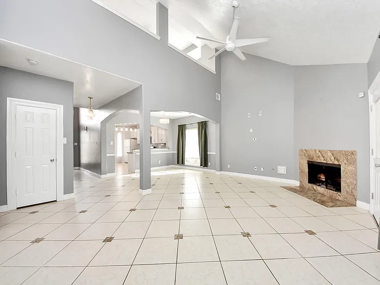 18315 Brenwood Manor Dr — Photo 9