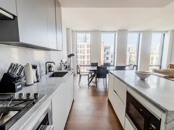 287 East Houston Street 6A image 3 of 24