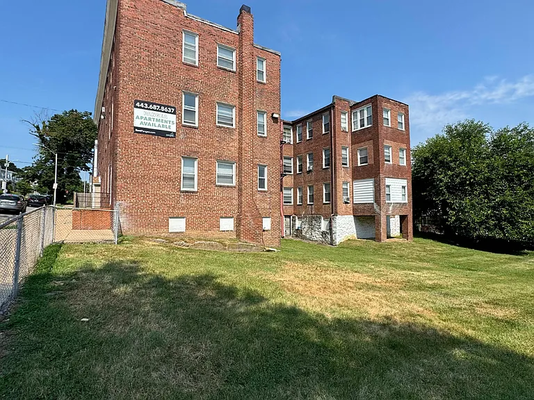 2826 Windsor Ave #A5 — Photo 8