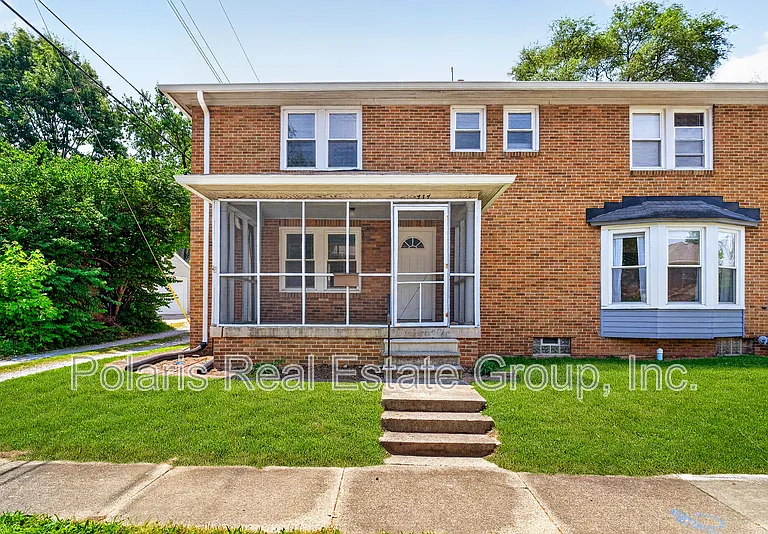 717 E 60th St — Photo 1