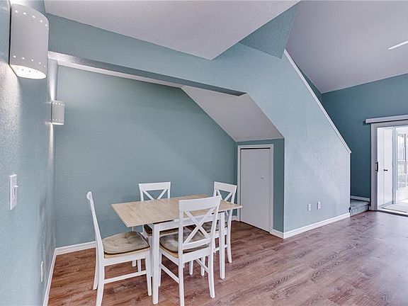 5th image of 1820 Waterford Dr APT 6