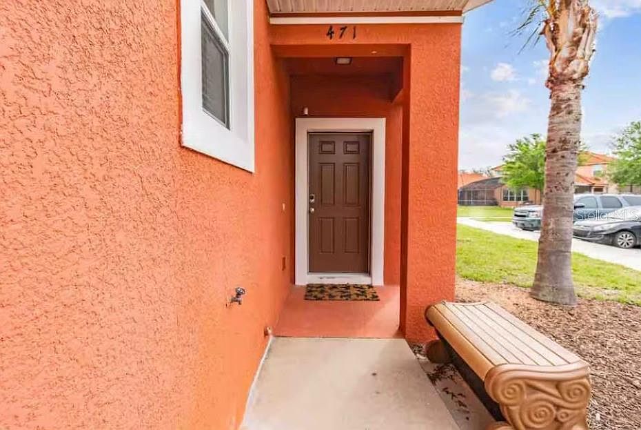 1st image of 471 LAS FUENTES DRIVE