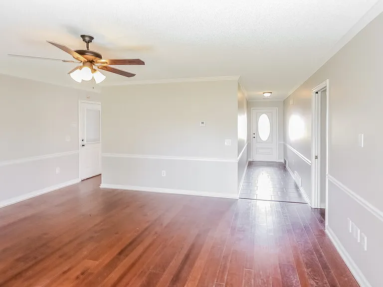 4365 Barrymor Dr — Photo 4