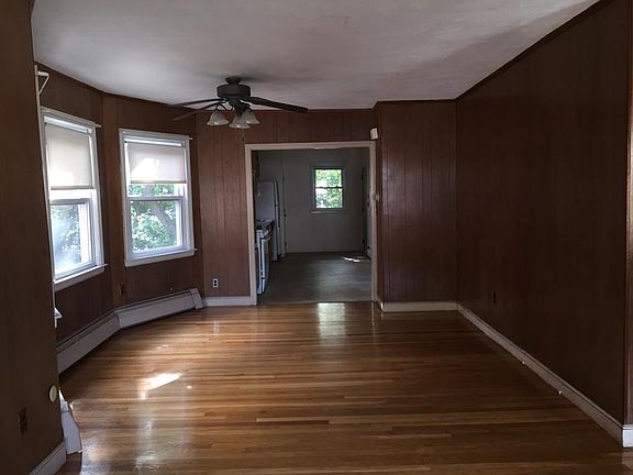5th image of 97 Sylvia St