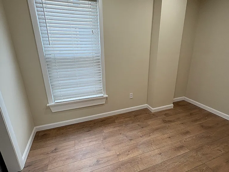 106 Silver St #1B — Photo 7