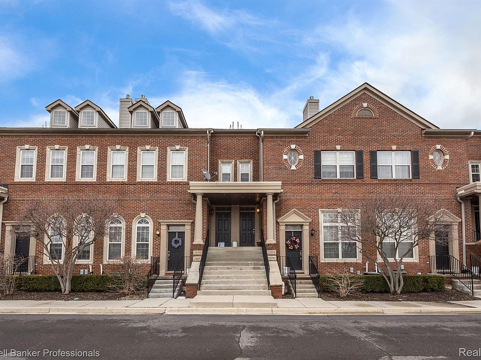 1st image of 29427 Glen Oaks Blvd E