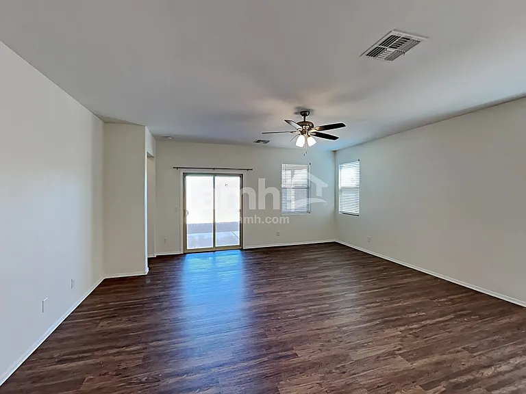 4610 E Fire Opal Ln — Photo 4