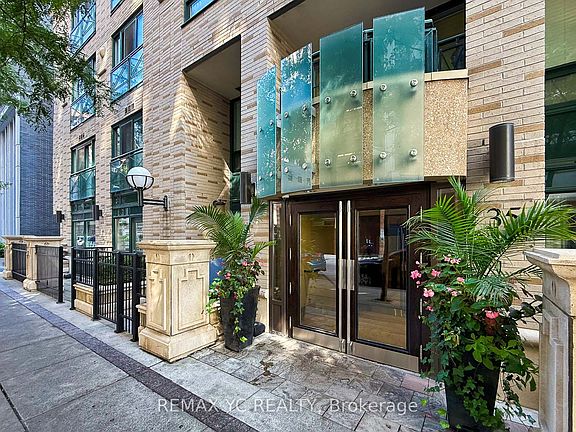 3rd image of 35 Hayden St #1204