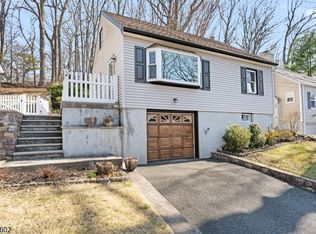 83 Chestnut Hill Dr W, Denville, NJ 07834