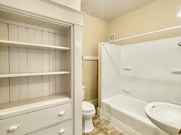 816 S 8th St #203 — Photo 20
