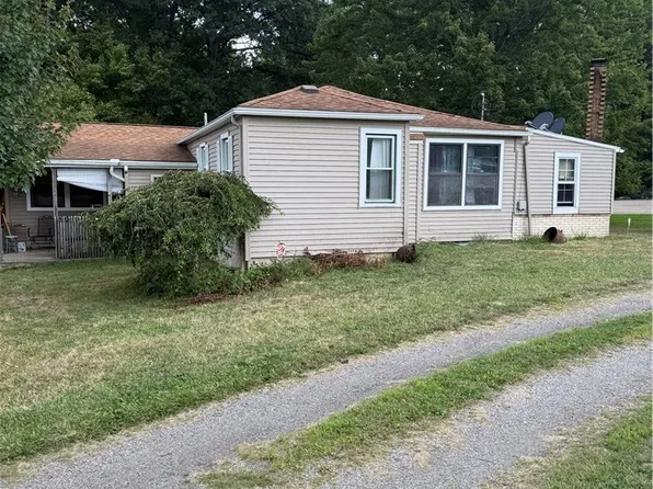 4848 Canfield Rd, Canfield, OH 44406