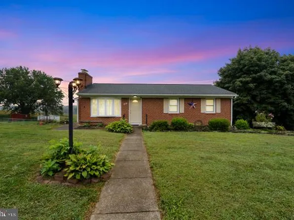 425 Hook Rd, Westminster, MD 21157